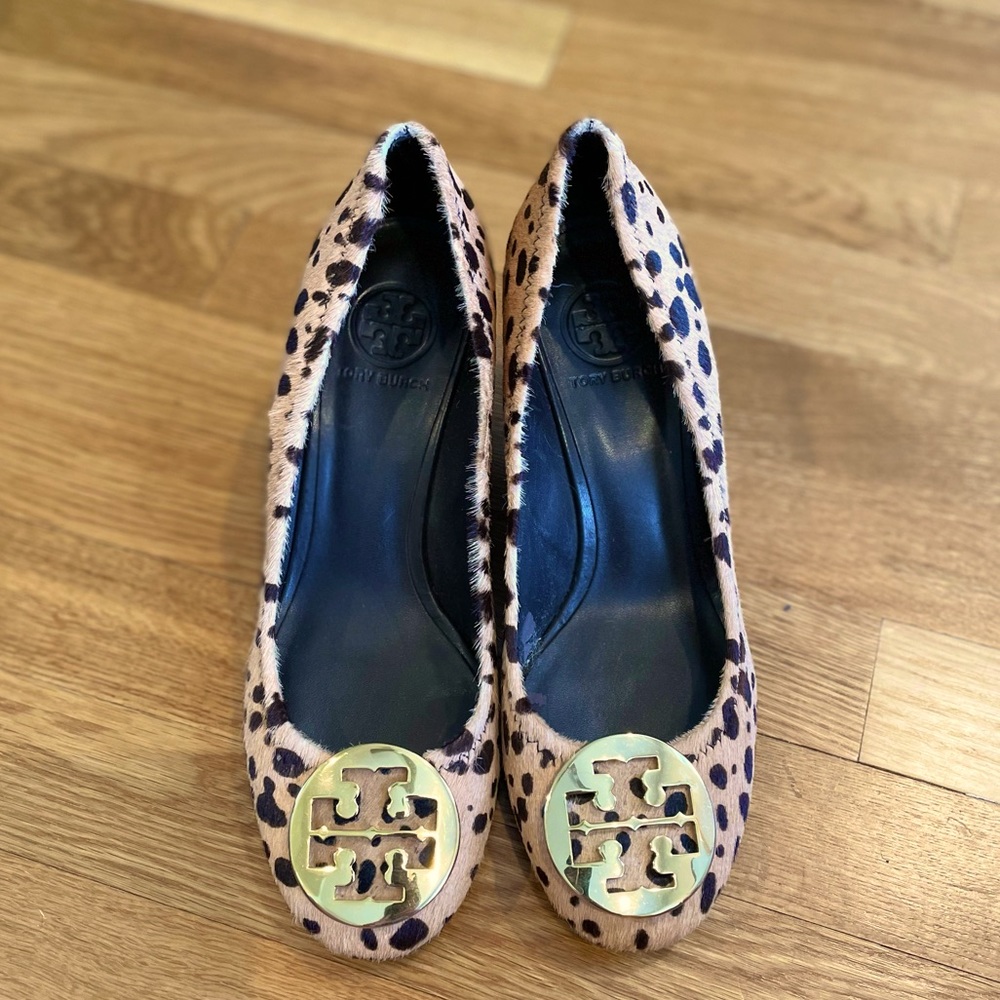 Tory Burch Leopard & Gold Wedges (Like New)